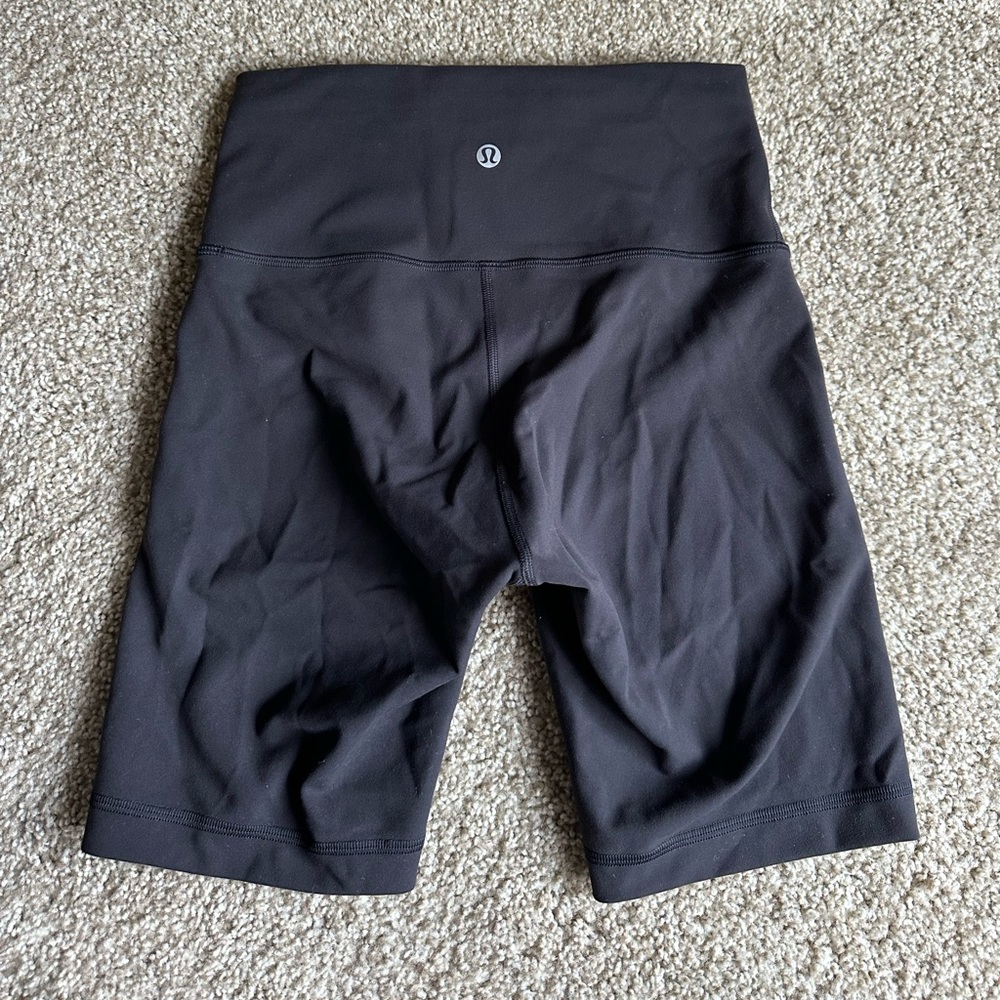 Lululemon Wunder Train hi-rise short 8”